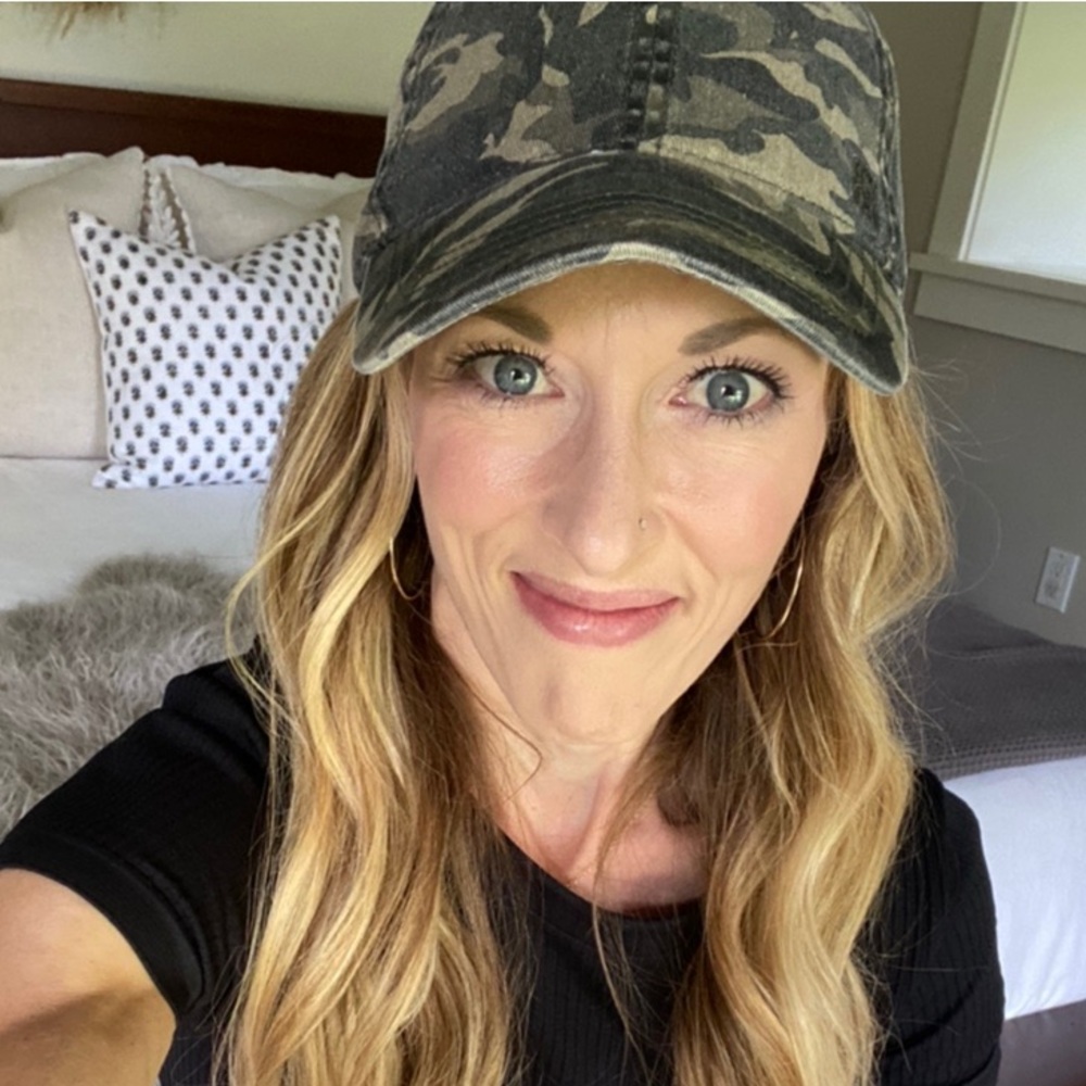 Meet your Posher, Alyssa